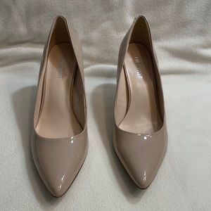 👠 Nine West Beige Patent Leather Heels Size 8.5
